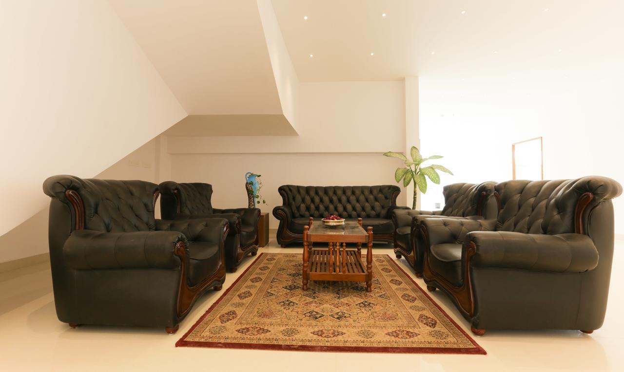 Heaven Gardens Hotel Kochi Luaran gambar