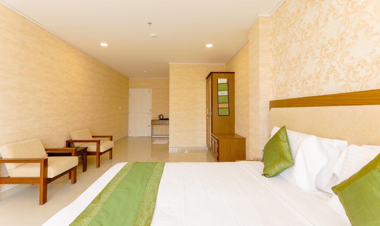 Heaven Gardens Hotel Kochi Luaran gambar