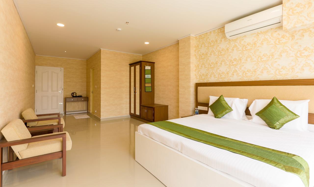 Heaven Gardens Hotel Kochi Luaran gambar