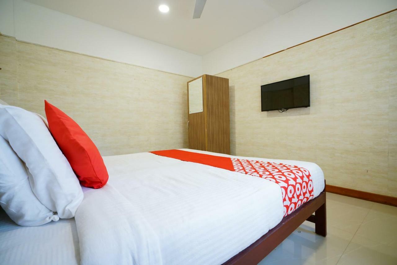 Heaven Gardens Hotel Kochi Luaran gambar