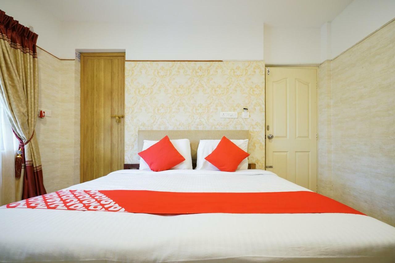 Heaven Gardens Hotel Kochi Luaran gambar