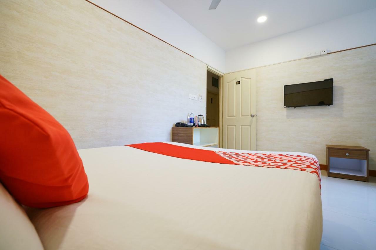 Heaven Gardens Hotel Kochi Luaran gambar