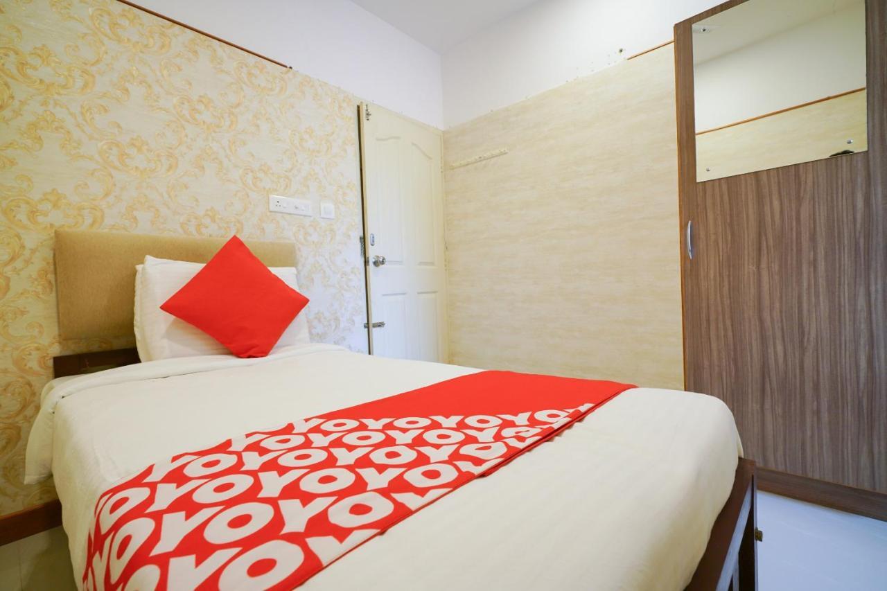 Heaven Gardens Hotel Kochi Luaran gambar